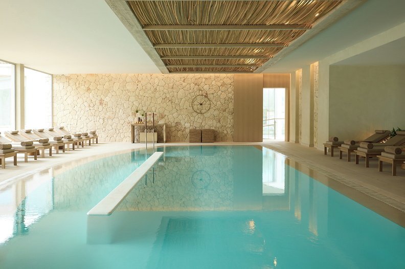 Ikos Porto Petro