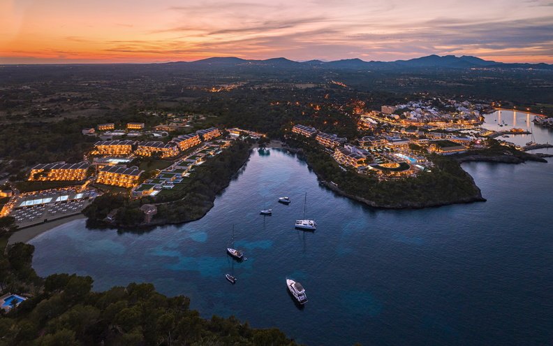 Ikos Porto Petro
